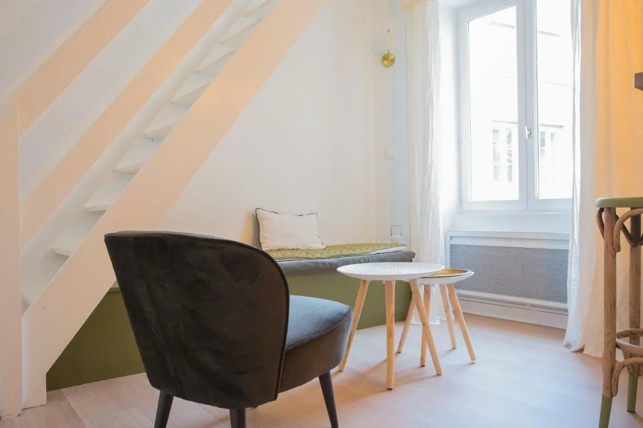 Appartements Cloitre Des Capucins Lyon 0*,