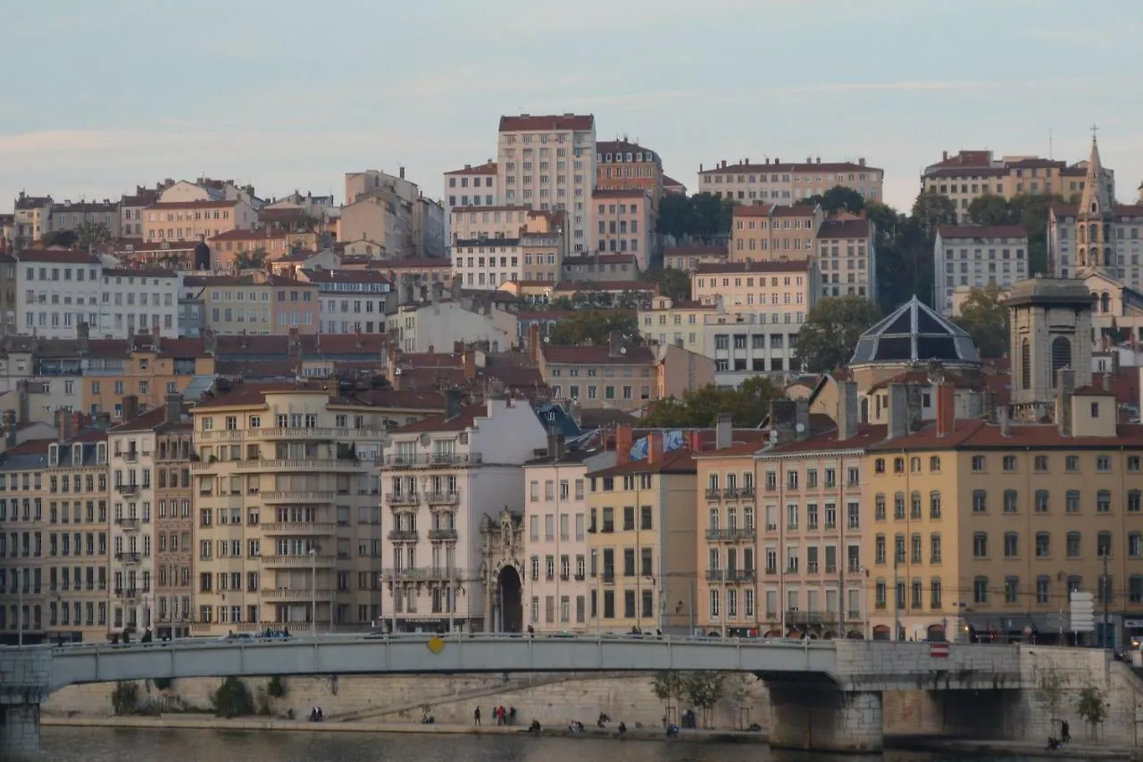 Appartements Cloitre Des Capucins Lyon 0*,  France